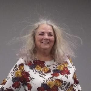 Meet your Posher, Linda